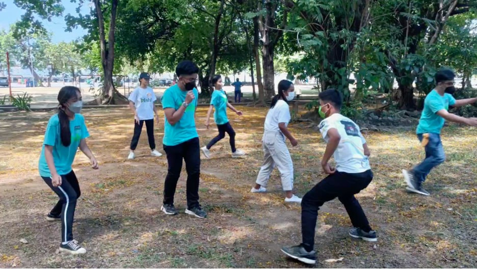 ‘Laro ng lahi’ brings Tabacuhan Binhi members outdoors