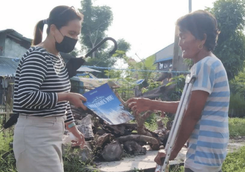 Carcar City, Cebu congregations distribute Pasugo magazines, pamphlets