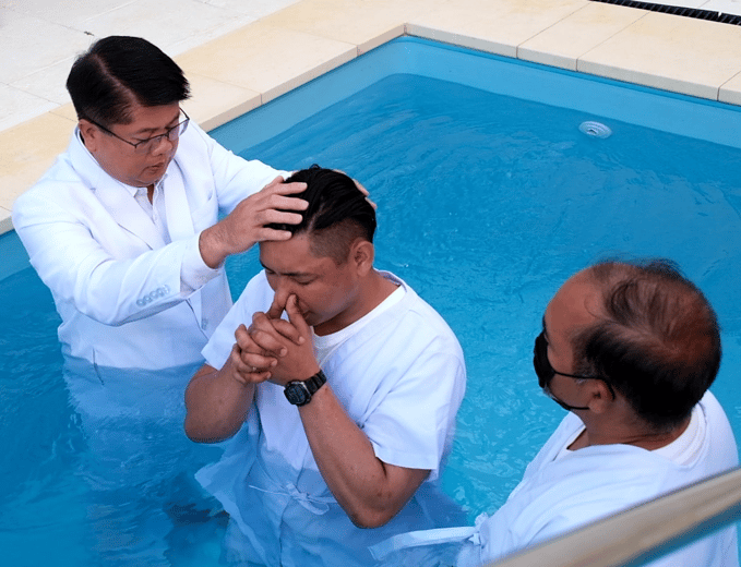 Australia West holds baptisms in two venues in November