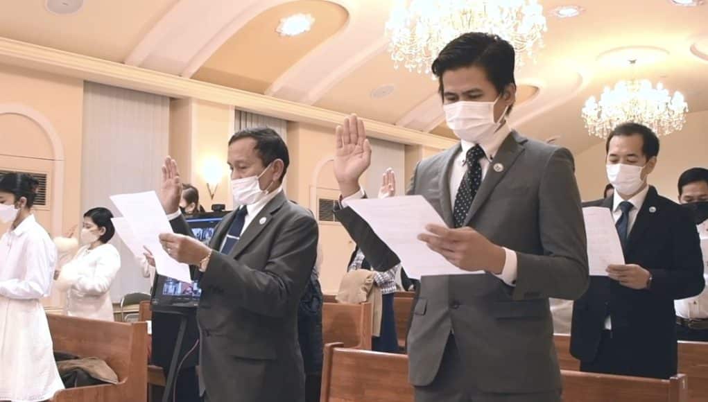 In first special gathering of officers in Nagoya, Japan, new ones take oath