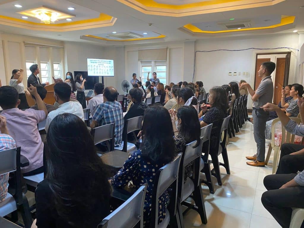 5 congregations in Makati District educated via Sign Language seminar