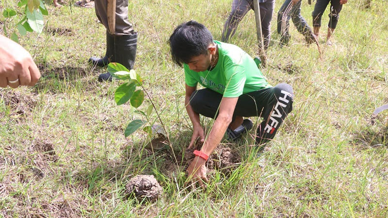 Cambuac Congregation shows concern for environment, plants seedlings
