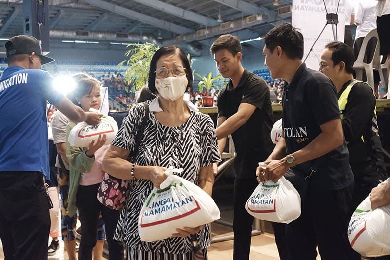 Two NCR districts hold Care for Humanity events
