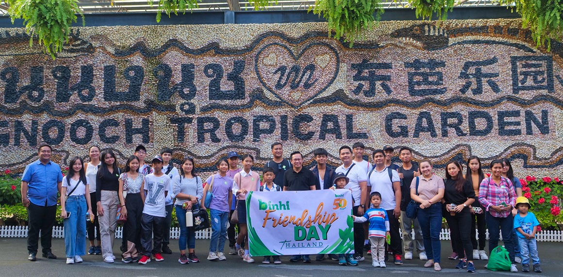 Thailand youth visit, bond at Pattaya garden