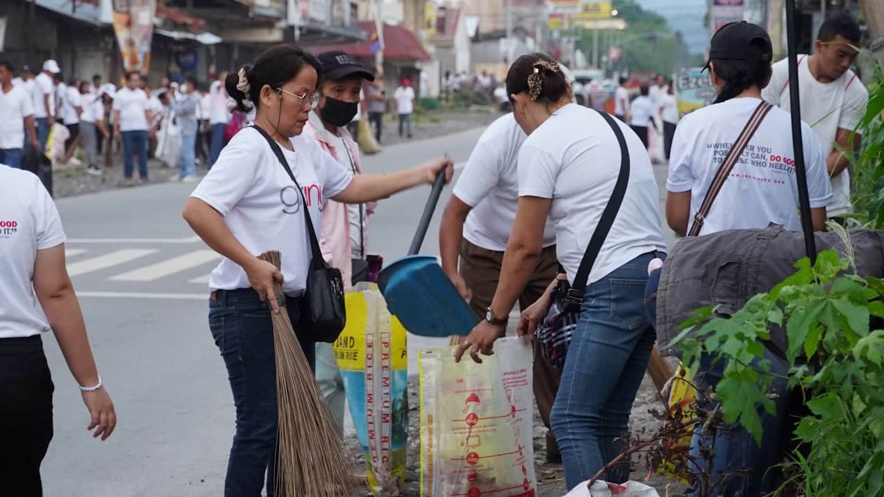 Brethren in General Santos take part in clean-up drive
