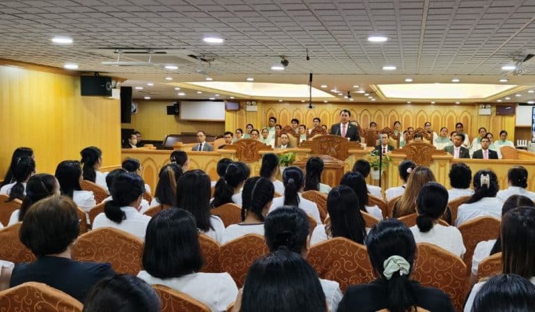 Hong Kong District adds new officers in special gathering