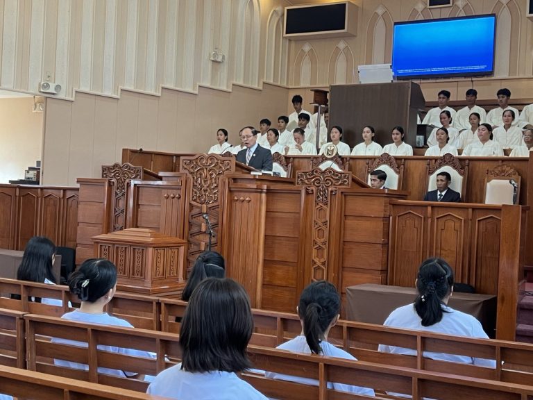 More converts in Iloilo receive baptism