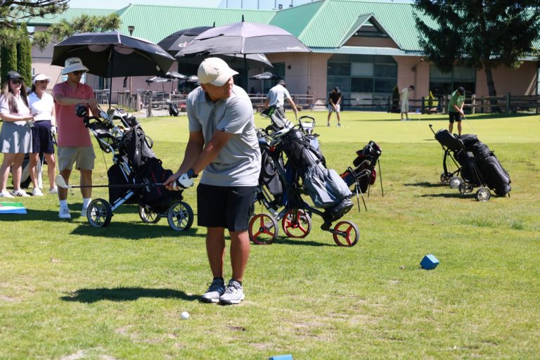 Golf enthusiasts in British Columbia District meet for friendly competition