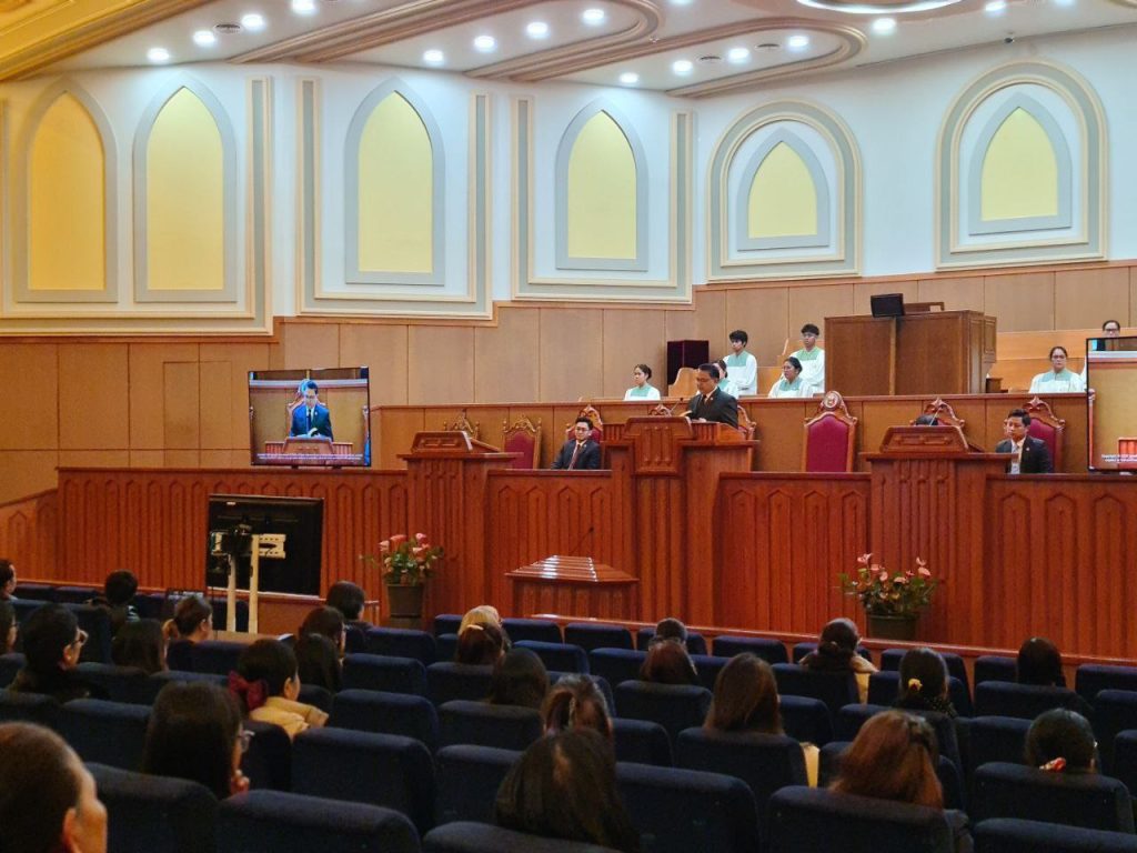 Spain’s special gathering inspires would-be members to continue on