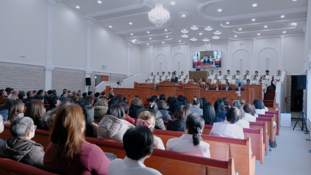 Manitoba District praises God for its 10th anniversary