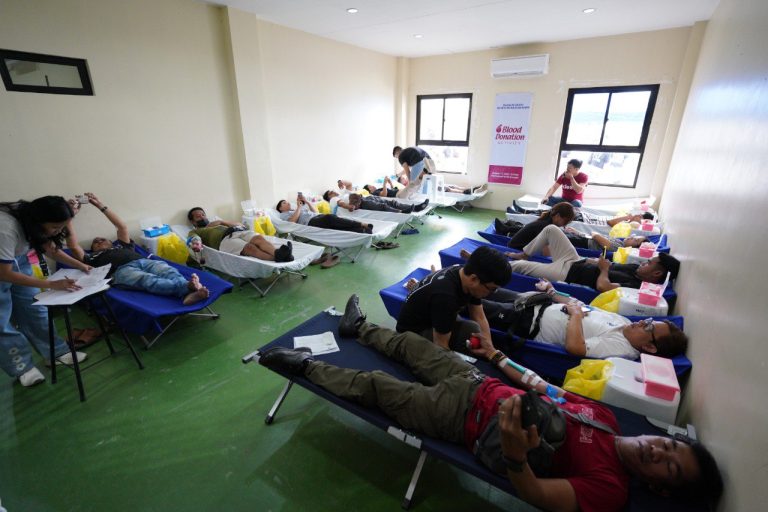 Hundreds of volunteers turnout for Bulacan South blood donation
