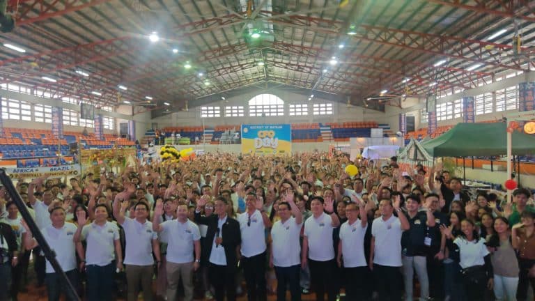 Families in Bataan District get together during CFO Day